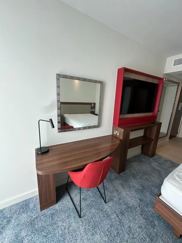 Hampton by Hilton Stansted Guest Bedroom