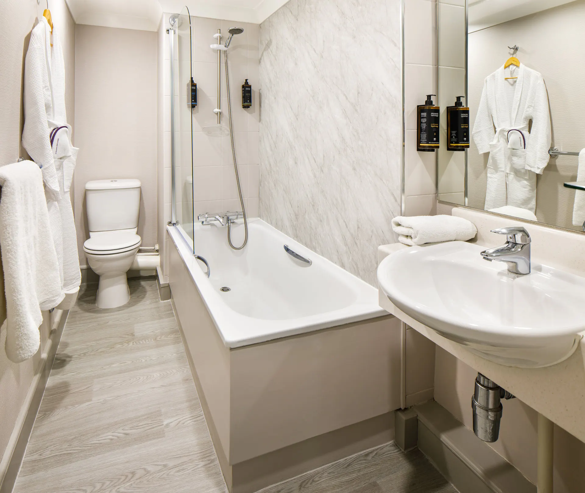 Mercure Manchester Tiling & Finishes
