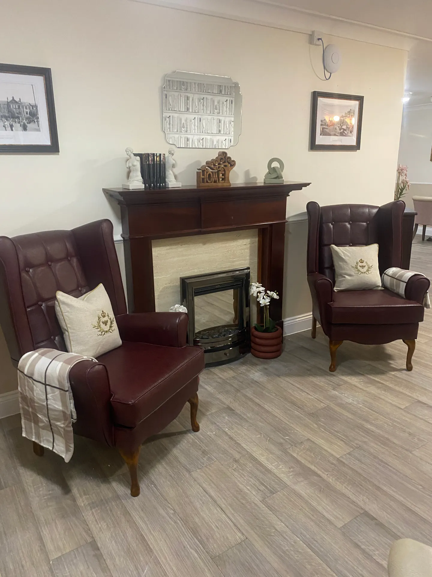 Kingston Court Entrance & Reception